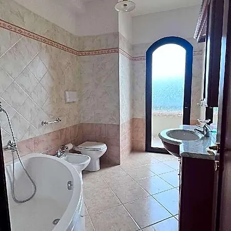 Hotel Domu' 3*
